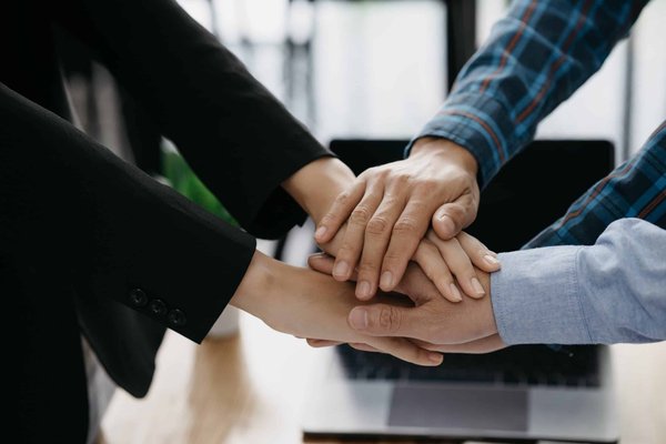 How to Coordinate Wool Culottes With a Cashmere Sweater for a Winter Work Outfit?